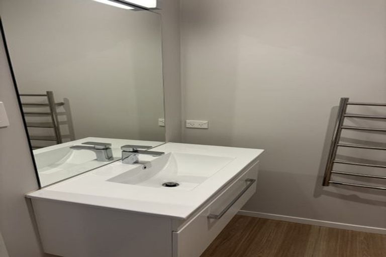 Photo of property in 17 Rugby Street, Mount Cook, Wellington, 6021