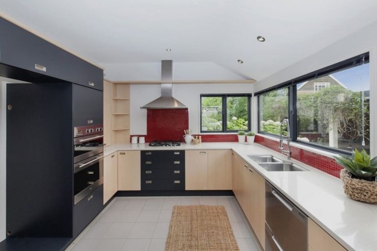 Photo of property in 142a Innes Road, St Albans, Christchurch, 8052