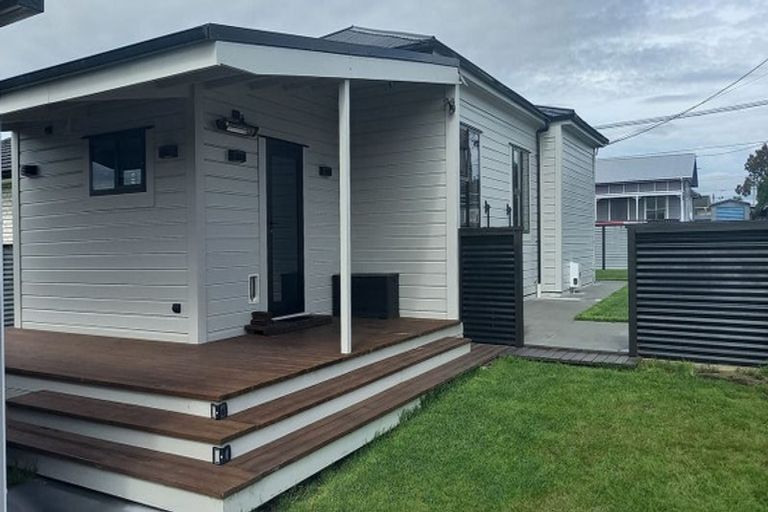Photo of property in 42 Collins Street, Hawera, 4610