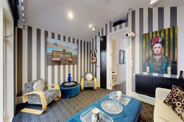 Photo of property in 322 Oriental Parade, Oriental Bay, Wellington, 6011