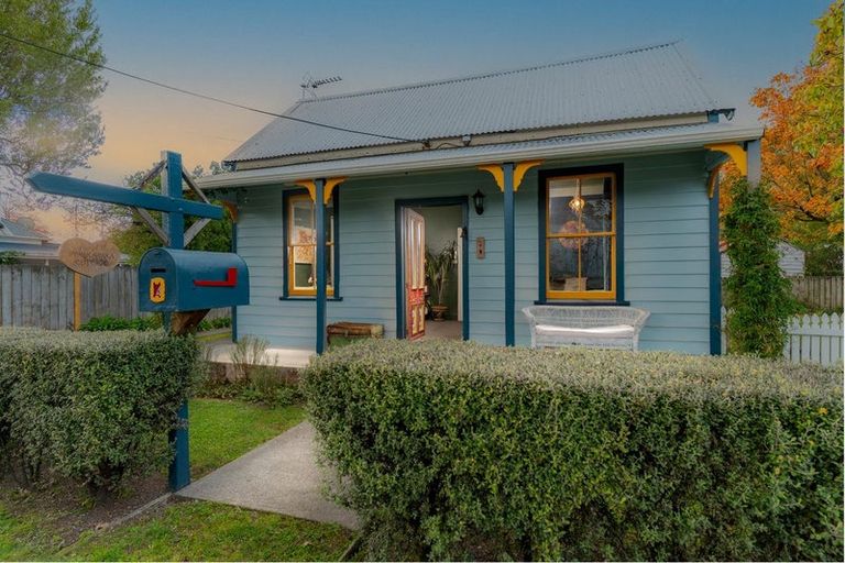 Photo of property in 4 Nobel Street, Carterton, 5713