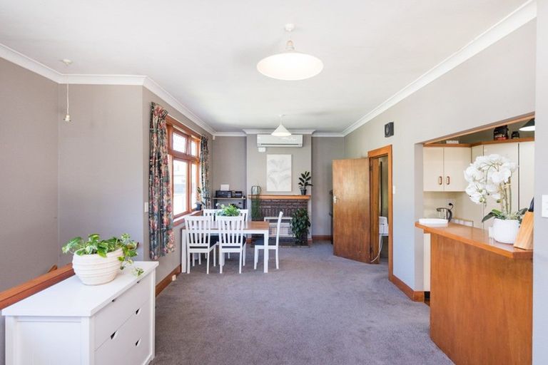 Photo of property in 28 Karina Terrace, Roslyn, Palmerston North, 4414