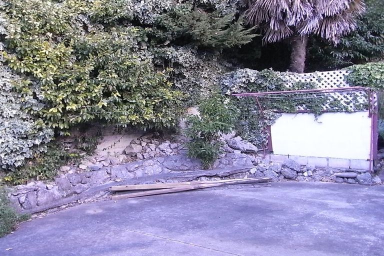 Photo of property in 28 Shakespeare Road, Bluff Hill, Napier, 4110