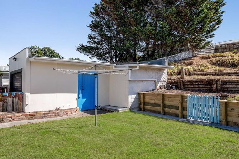 Photo of property in 47 Bamber Street, Castlecliff, Whanganui, 4501