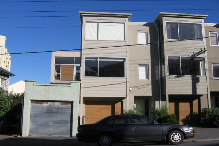 Photo of property in 17/15 Roxburgh Street, Mount Victoria, Wellington, 6011