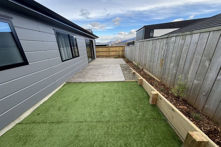 Photo of property in 14 Corriedale Road, Jacks Point, 9371