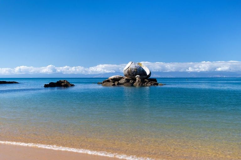 Photo of property in 180 Tokongawa Drive, Kaiteriteri, Motueka, 7197