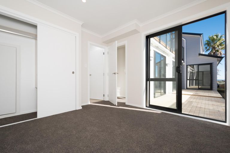 Photo of property in 2/65 College Road, Northcote, Auckland, 0627