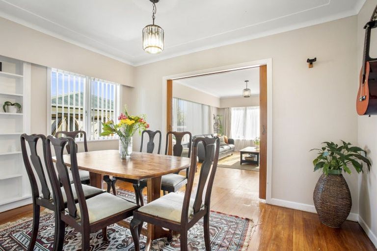 Photo of property in 200a Henderson Valley Road, Henderson, Auckland, 0612