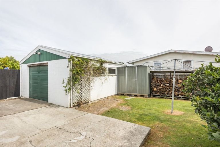 Photo of property in 1 Charwell Place, Highbury, Palmerston North, 4412
