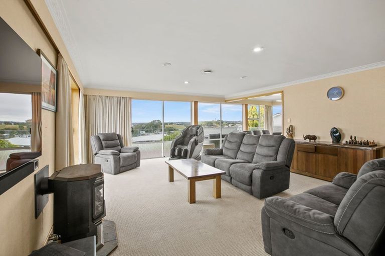 Photo of property in 11 Findlay Street, Moturoa, New Plymouth, 4310