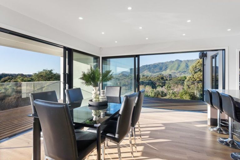 Photo of property in 1 Stetson Rise, Waikanae, 5391