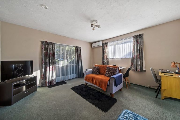 Photo of property in 158 Yaldhurst Road, Sockburn, Christchurch, 8042