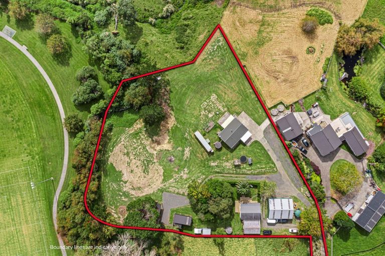 Photo of property in 198 Rautawhiri Road, Helensville, 0875