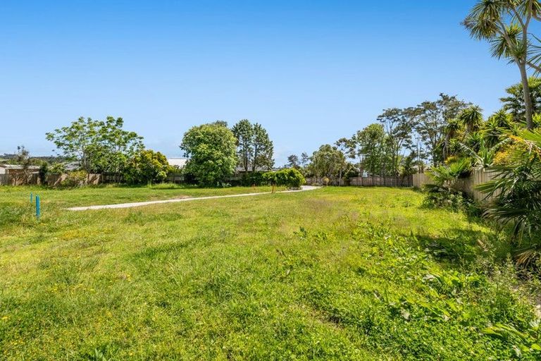 Photo of property in 120 Awaroa Road, Helensville, 0800
