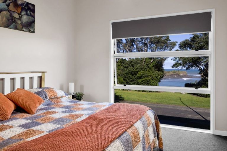 Photo of property in 22 Halse Place, Opunake, 4616