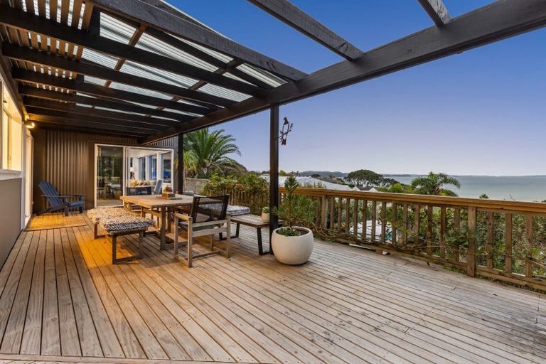 Photo of property in 74 Duncansby Road, Stanmore Bay, Whangaparaoa, 0932