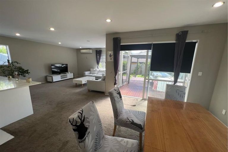 Photo of property in 401a Rosedale Road, Albany, Auckland, 0632