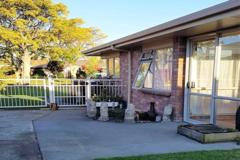 Photo of property in 19 Edgewater Grove, Whakatane, 3120