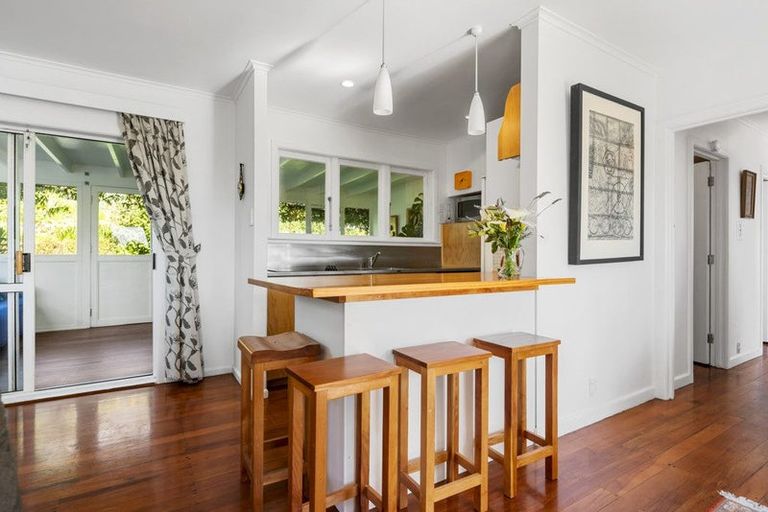 Photo of property in 18 Alexander Avenue, Torbay, Auckland, 0630
