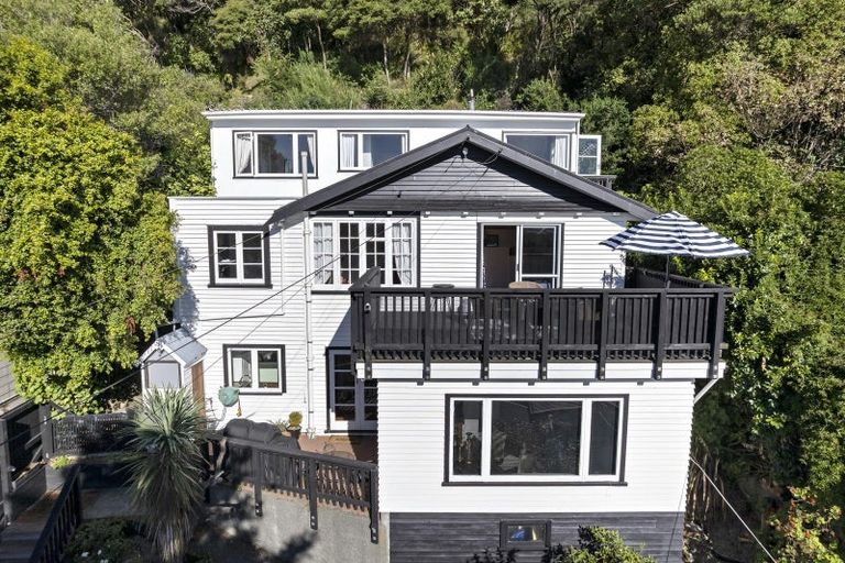 Photo of property in 22 Tawa Street, Eastbourne, Lower Hutt, 5013