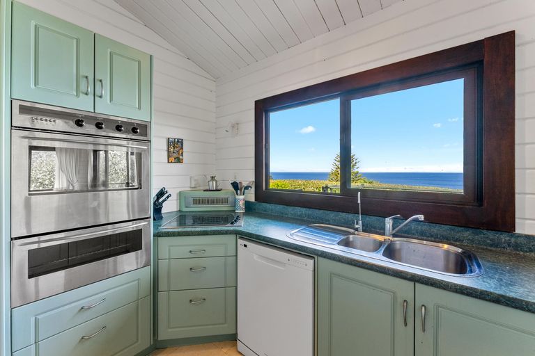 Photo of property in 14 Penguin Street, Leigh, Warkworth, 0985