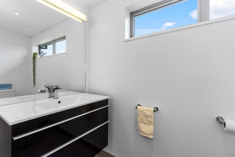 Photo of property in 21a Guildford Street, Burnside, Christchurch, 8053