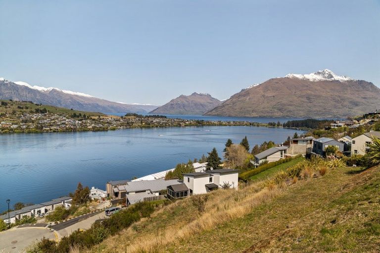 Photo of property in St Andrews Park, 12 Saint Mathews Place, Queenstown, 9300