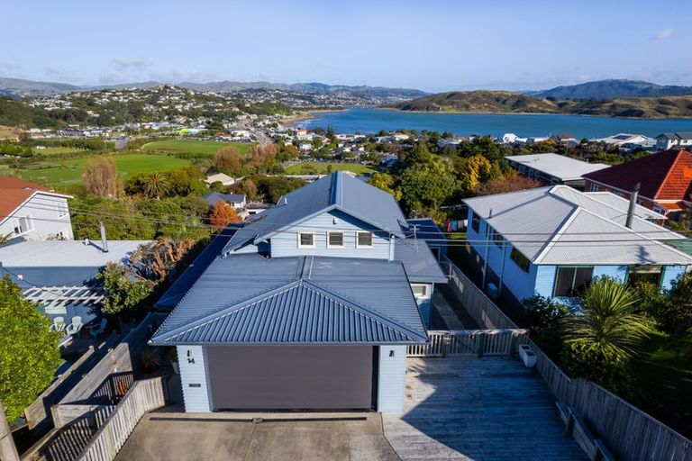 Photo of property in 14 Corlett Road, Plimmerton, Porirua, 5026