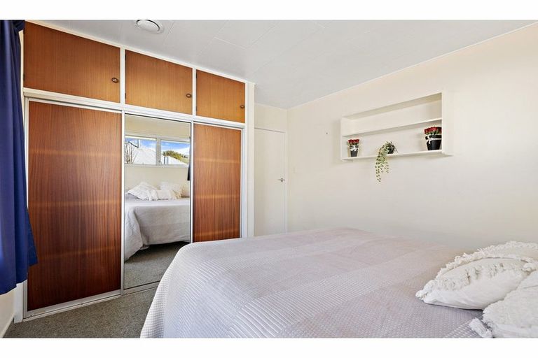 Photo of property in 12a Gamblins Road, Saint Martins, Christchurch, 8022