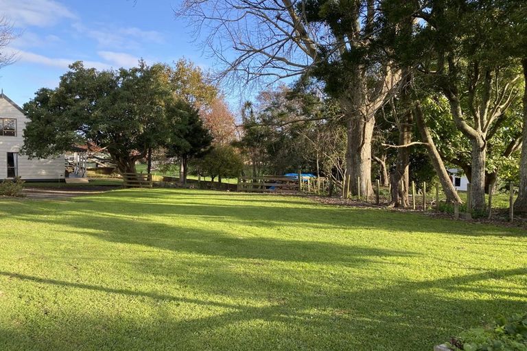Photo of property in 28 Castle Street, Eltham, 4322