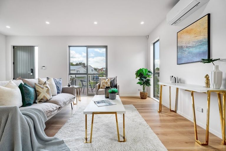 Photo of property in 104a Moire Road, West Harbour, Auckland, 0618