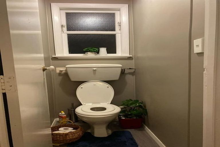 Photo of property in 24 Palmer Crescent, Silverstream, Upper Hutt, 5019