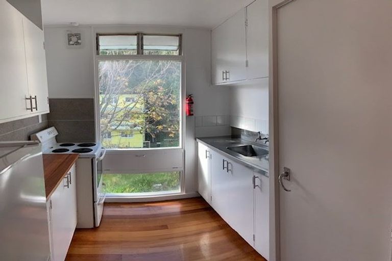 Photo of property in 45a Randwick Road, Northland, Wellington, 6012