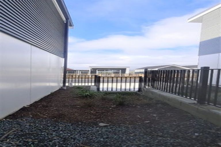 Photo of property in 15 Tai Lane, Whitby, Porirua, 5024