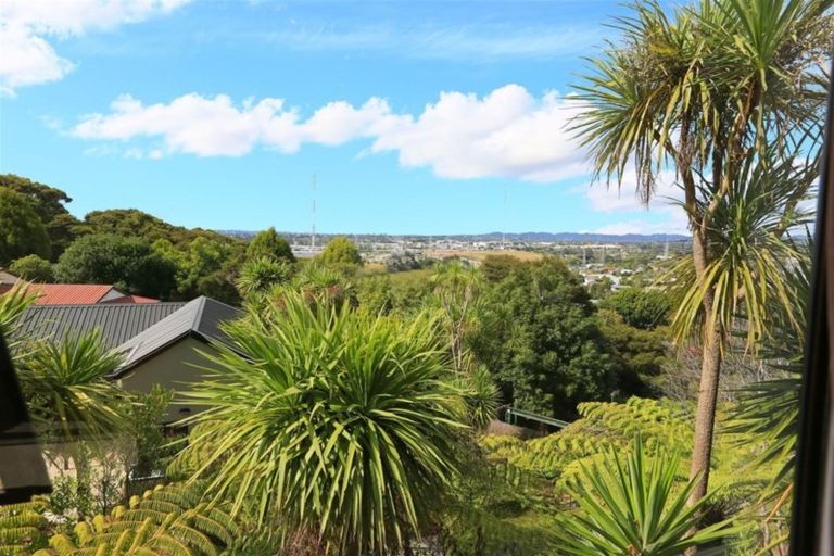Photo of property in 23 Darcy Place, Massey, Auckland, 0614