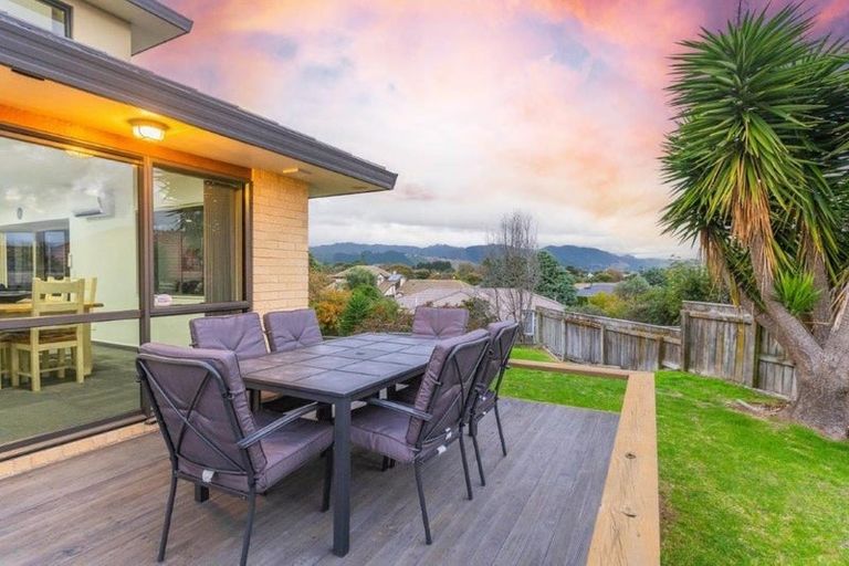 Photo of property in 6 Shearwater Rise, Paraparaumu Beach, Paraparaumu, 5032