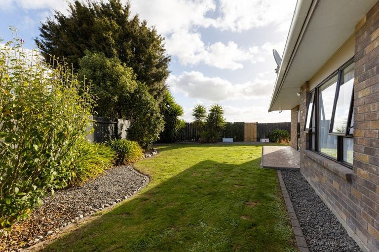 Photo of property in 17 Mercury Street, Milson, Palmerston North, 4414