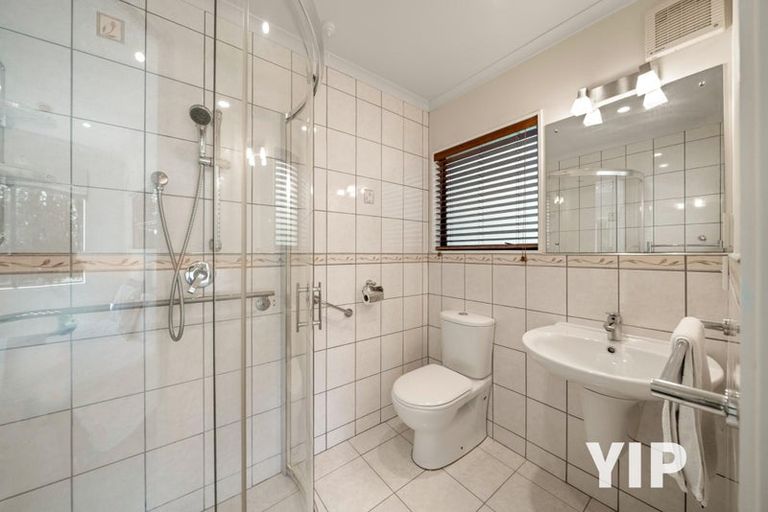 Photo of property in 6 Derry Hill, Churton Park, Wellington, 6037