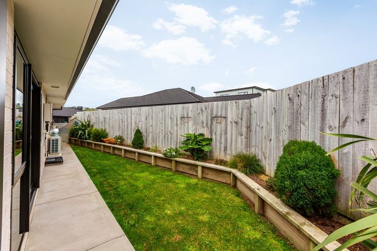 Photo of property in 29 Topsail Way, Whitby, Porirua, 5024