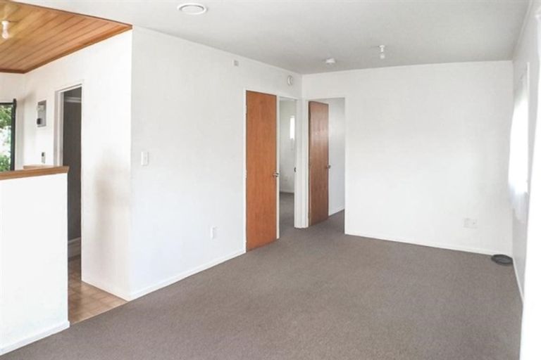 Photo of property in 55 Woodglen Road, Glen Eden, Auckland, 0602