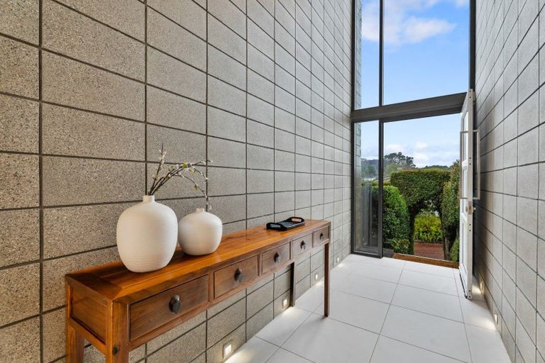 Photo of property in 1 Endymion Place, Half Moon Bay, Auckland, 2012