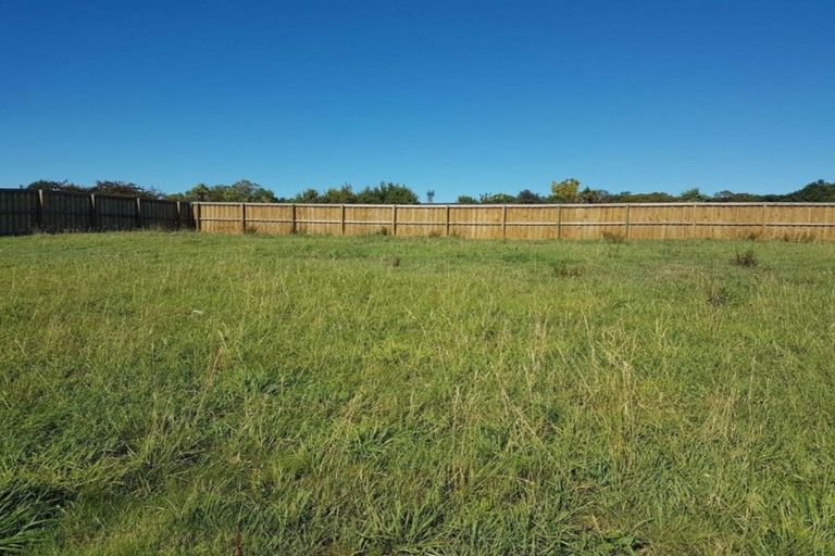 Photo of property in 24 Sarikei Avenue, Northwood, Christchurch, 8051