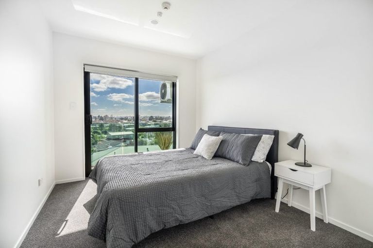Photo of property in 8 Karaipiture Road, Karaka, 2124