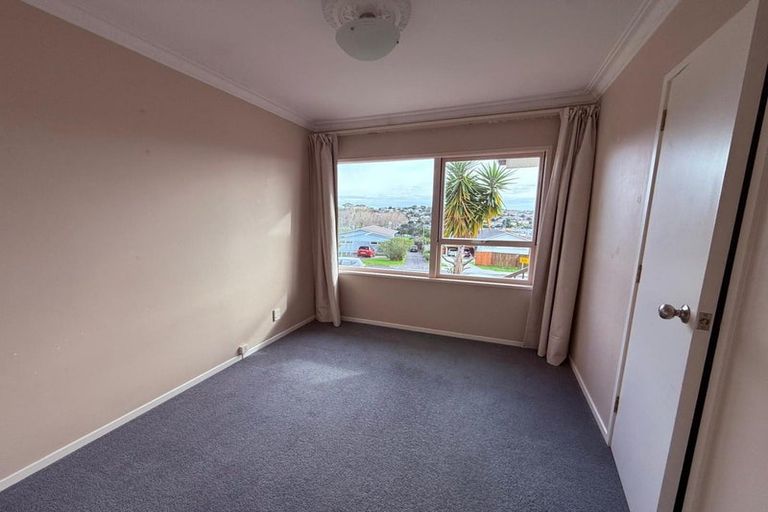 Photo of property in 28 Velma Road, Hillcrest, Auckland, 0627