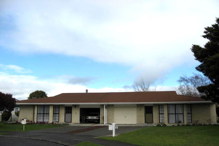 Photo of property in 30 Lowes Place, Solway, Masterton, 5810