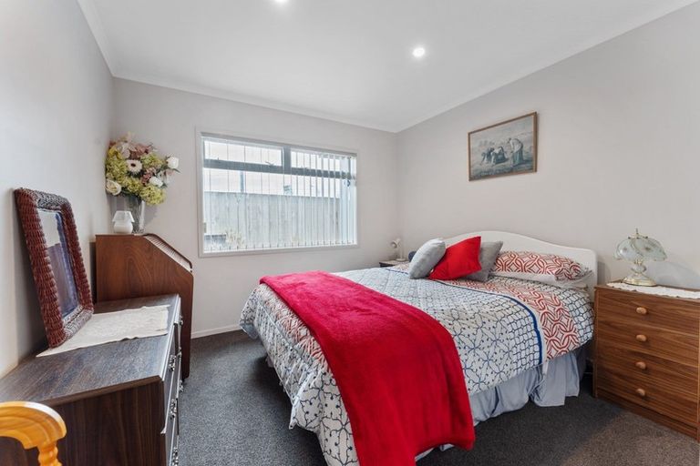 Photo of property in 27a Tukapa Street, Westown, New Plymouth, 4310