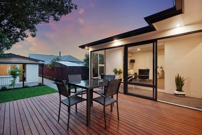 Photo of property in 15 Suffolk Street, Phillipstown, Christchurch, 8011