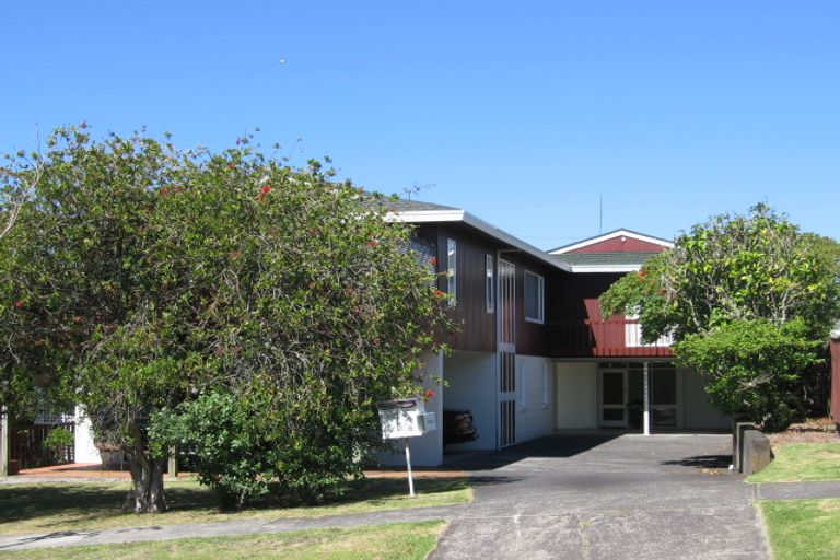 Photo of property in 1/57 Castor Bay Road, Castor Bay, Auckland, 0620