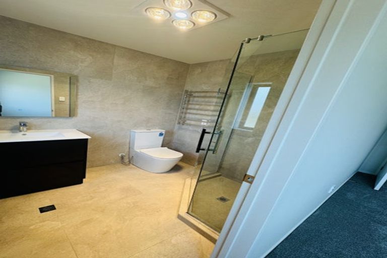 Photo of property in 6 Kapeta Lane, Karaka, 2113